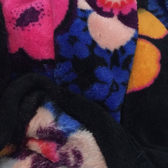 Meet your Posher, Mya - Picture 1 of 1